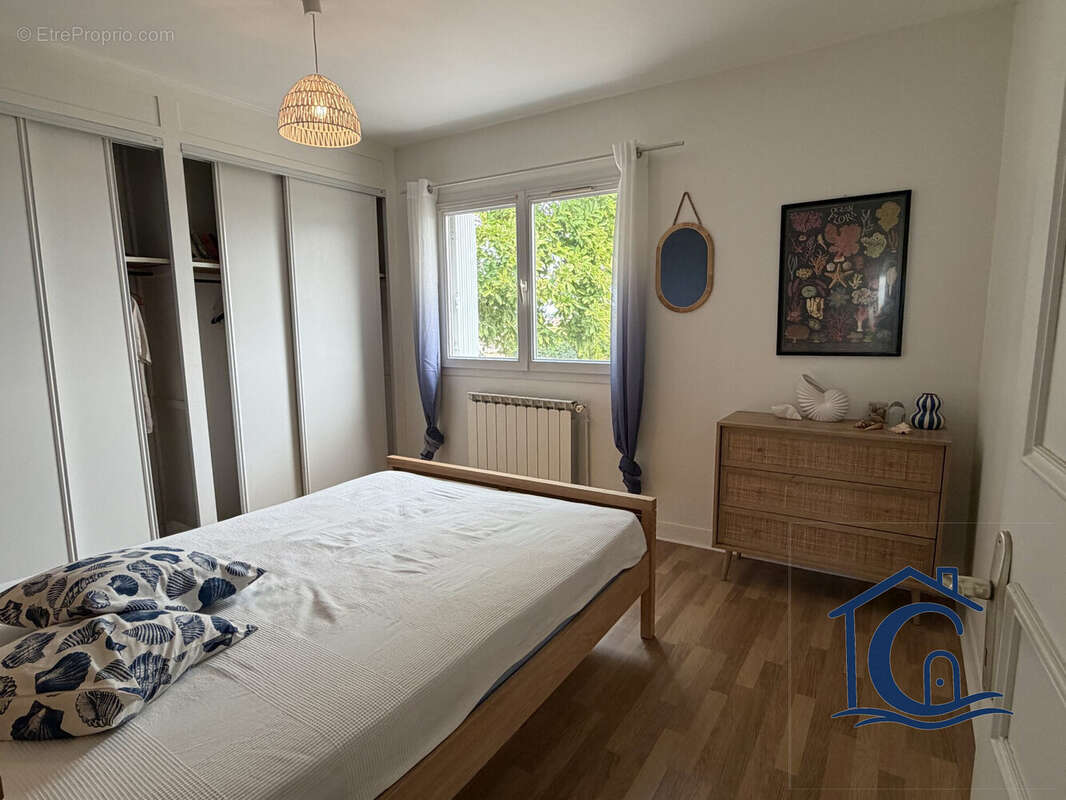 Maison 69 m² à Saint-Just-Luzac  - photo 4