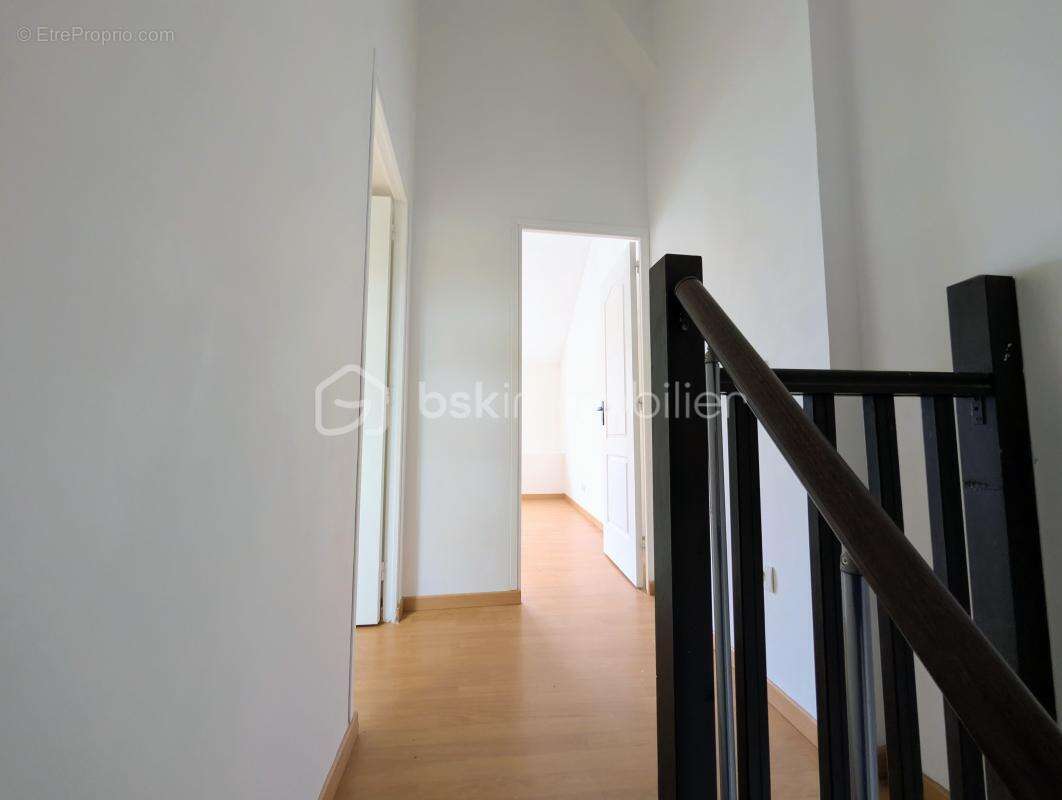 Appartement duplex 3 pièces centre ville de Torcy - photo 7