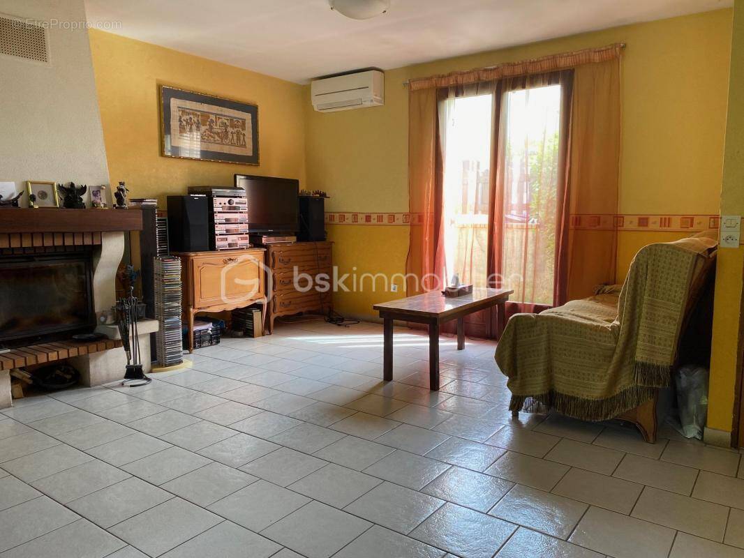 Maison à SAINTRY-SUR-SEINE