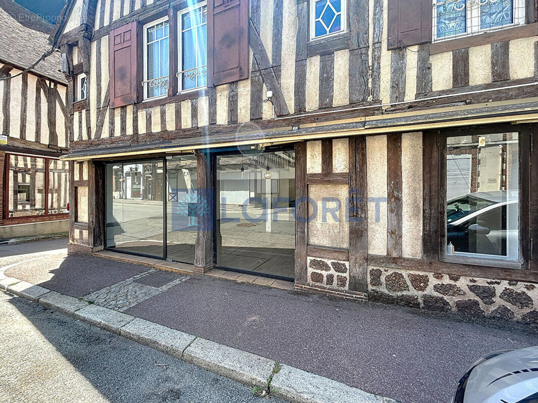 Commerce à VERNEUIL-SUR-AVRE