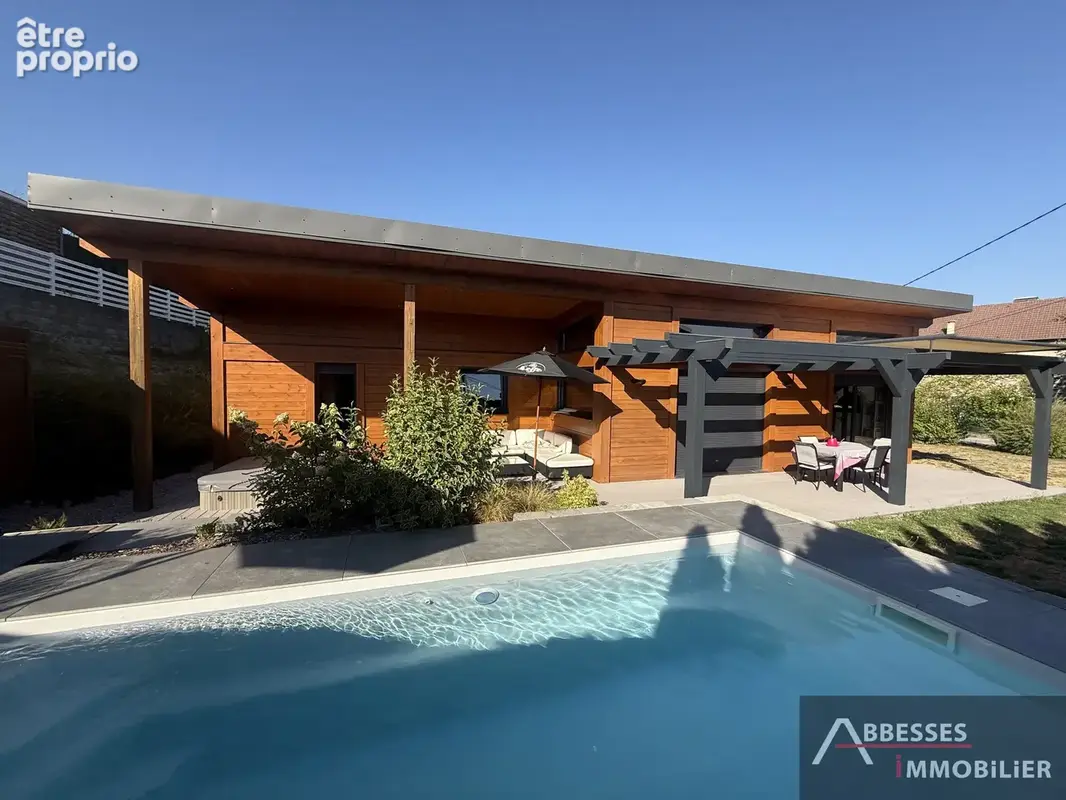 EN EXCLUSIVITÉ - A 2 min de REMIREMONT : pavillon Xilome de plain pied avec piscine et jaccuzzi. - photo 24