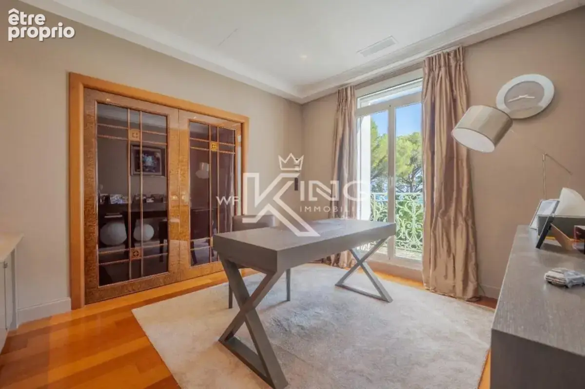 Saint Raphael appartement de prestige de 295 m² avec accès privé par ascenseur. pleine vue mer et triple garages - photo 15