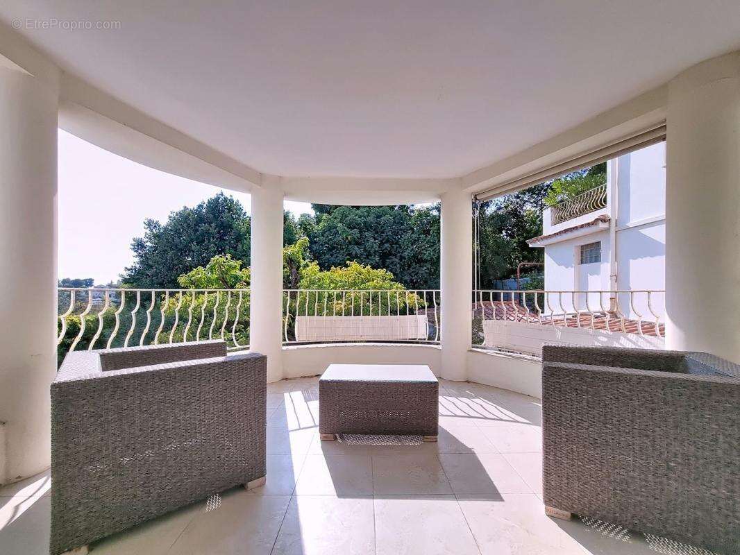 Appartement à LE CANNET