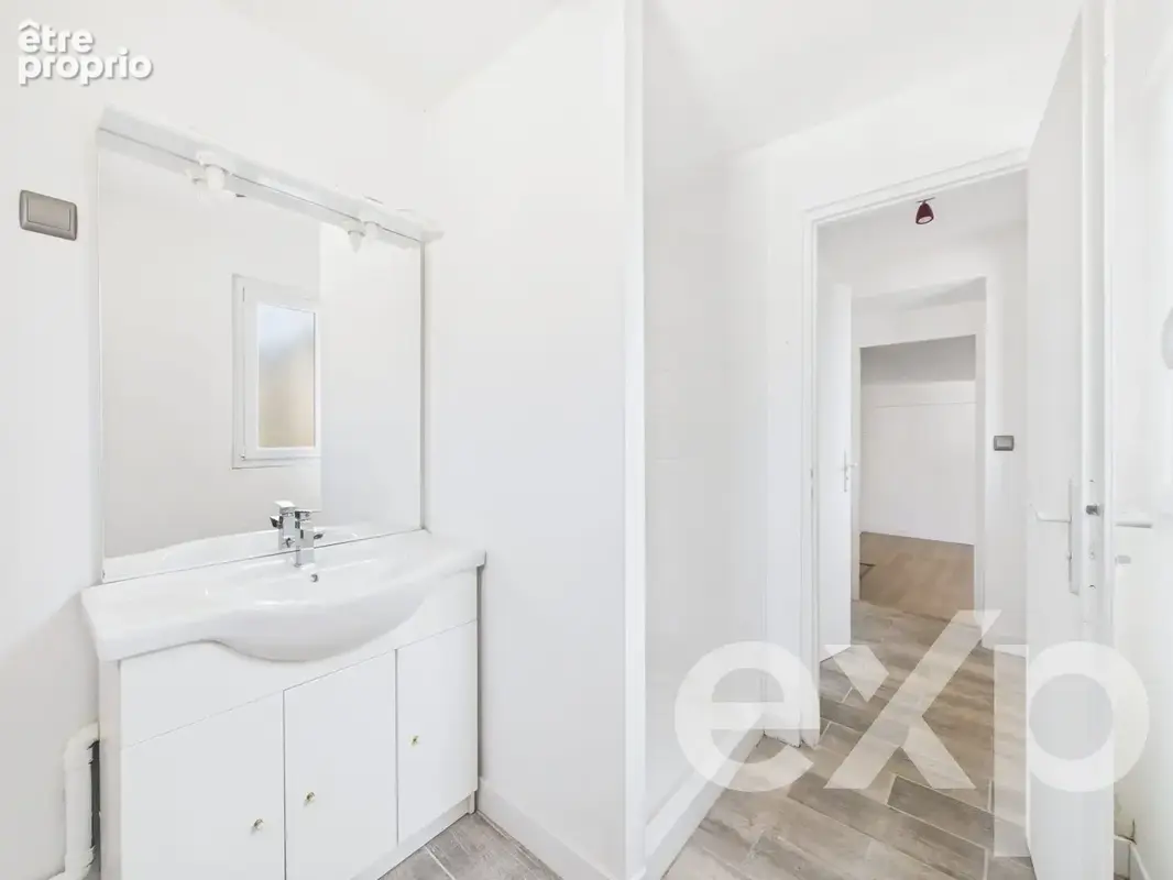 Salle d'eau Douche Lavabo
