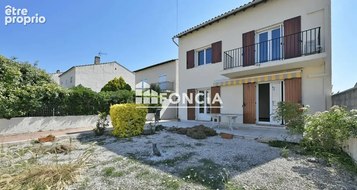 Raphèle ,maison 106 M2 en R+1 comprenant pièce à vivre, cuisine, sdb, 4 chambres, toilette, terrasse ,garage, jardin - photo 3