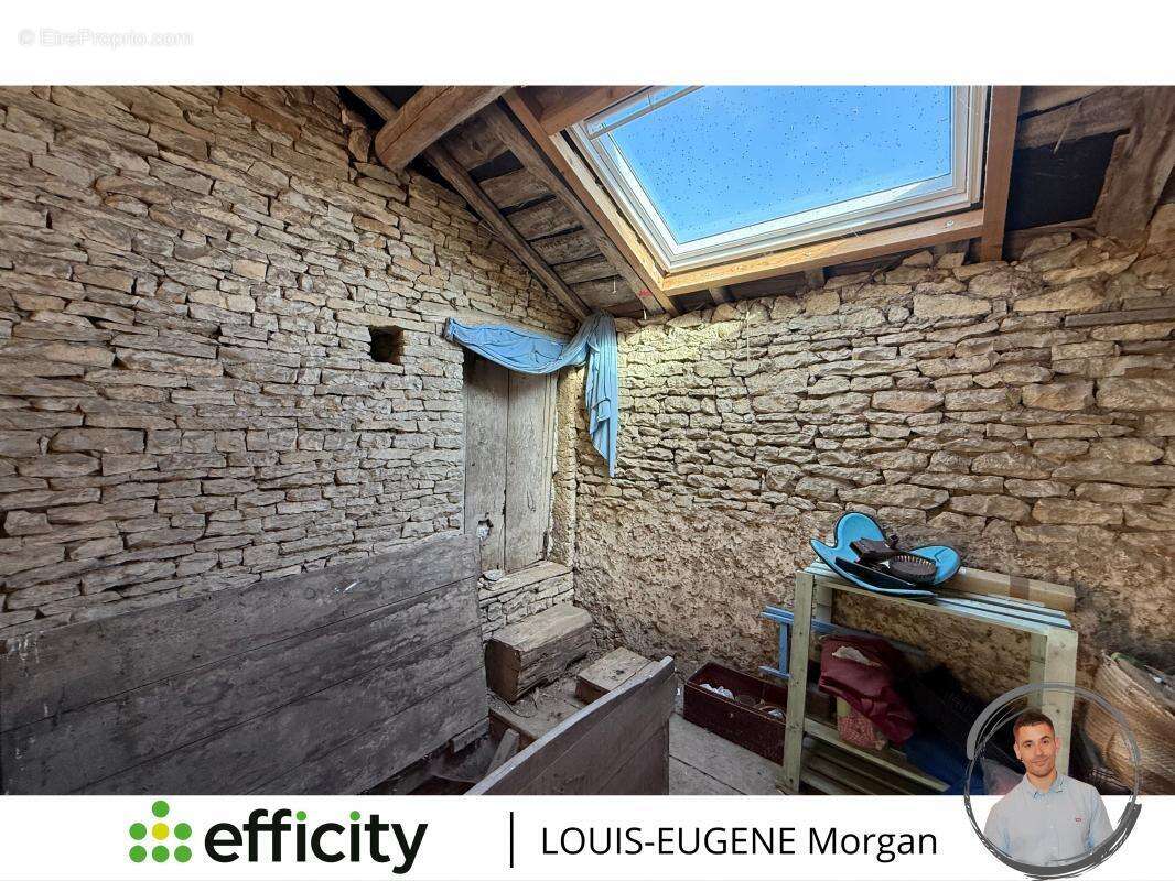 Maison à SAINT-JEAN-DE-SAUVES