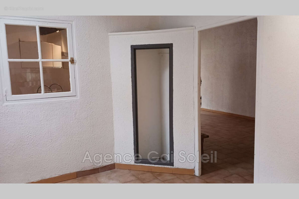 Maison à NISSAN-LEZ-ENSERUNE