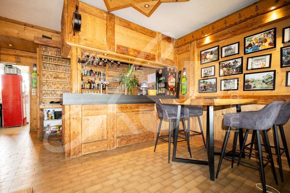 Hôtel restaurant Le Pont De Champ - Commerce à BEAUCROISSANT