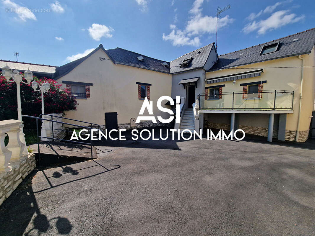 Ensemble Immobilier Maison principale + studio et grands garage - 600m² de terrain - photo 2