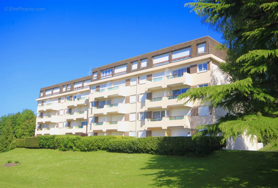 Parking à VILLERS-SUR-MER