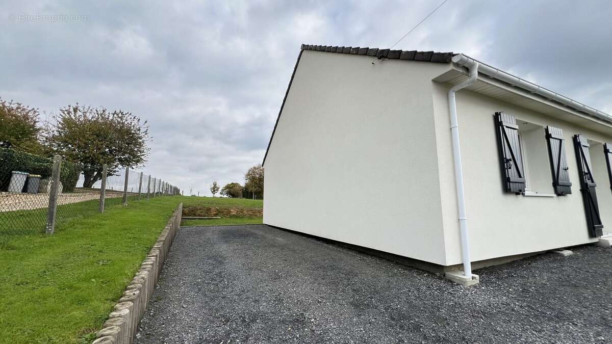 Maison à LACHAPELLE-AUX-POTS