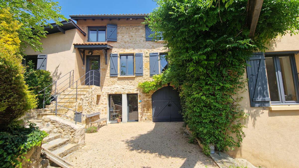 Maison à COUZON-AU-MONT-D&#039;OR