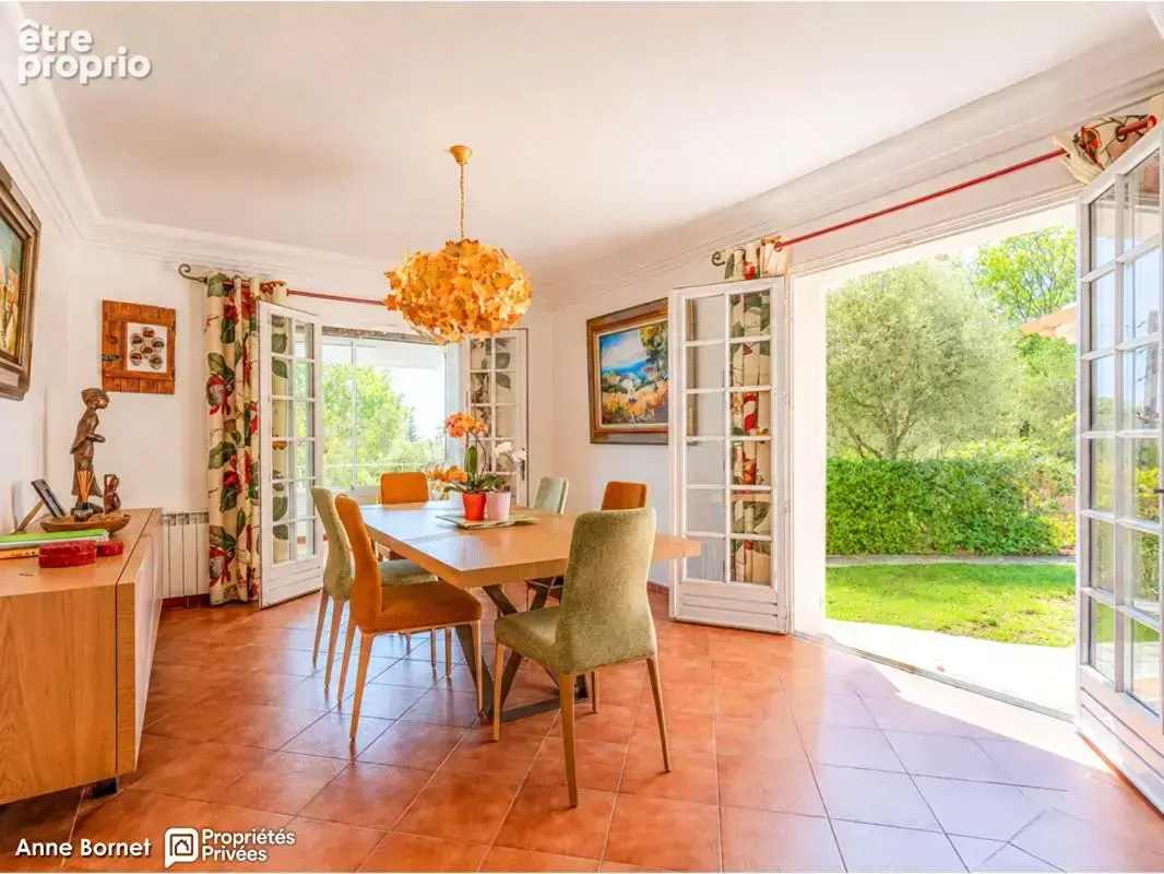 Villa 7 pièces 300 m2 avec parc paysager et piscine - LE ROURET - photo 8