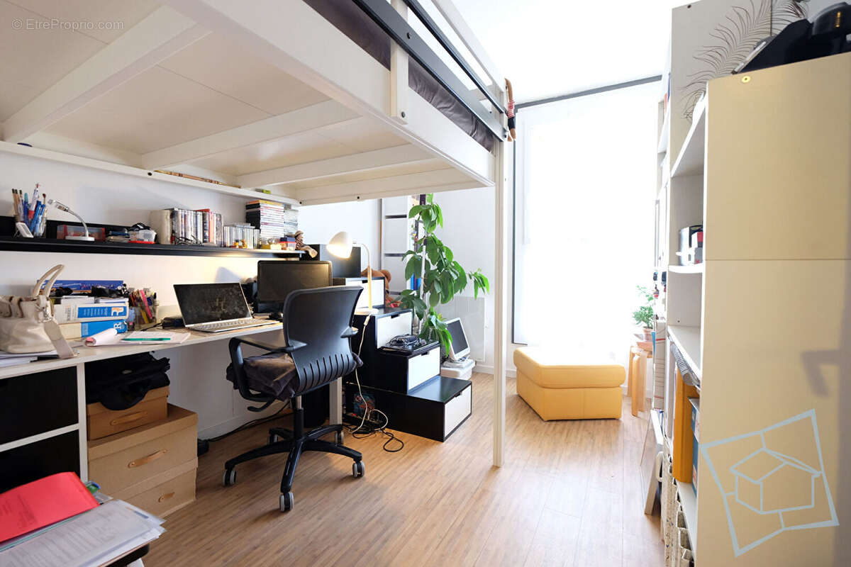 Appartement à VOISINS-LE-BRETONNEUX