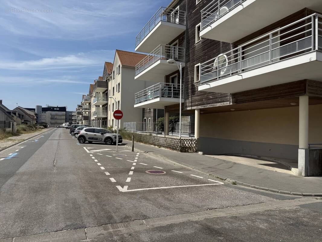 Parking à FORT-MAHON-PLAGE