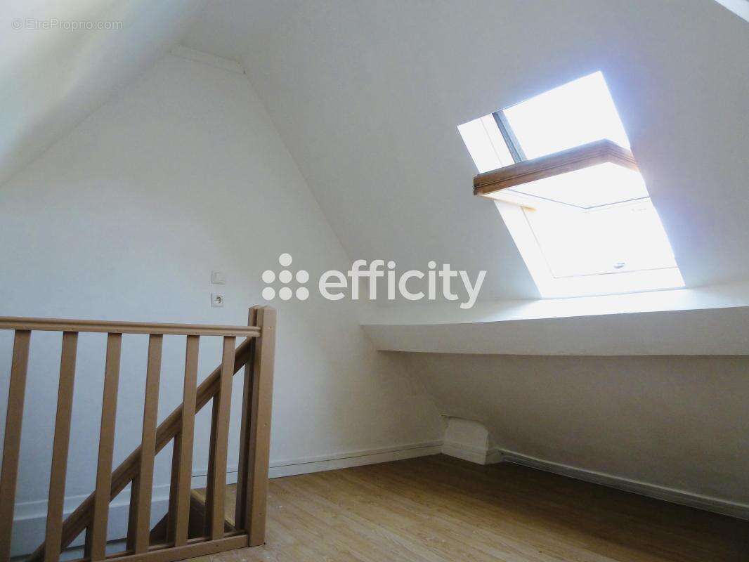 Appartement à SAINT-ARNOULT-EN-YVELINES