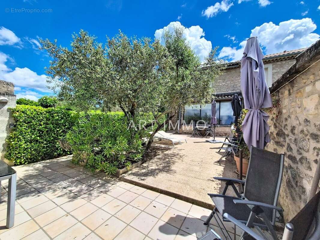 Maison à MAUBEC