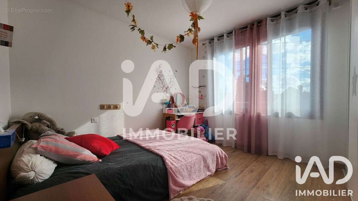 Maison 136 m² à Gretz-Armainvilliers  - photo 9