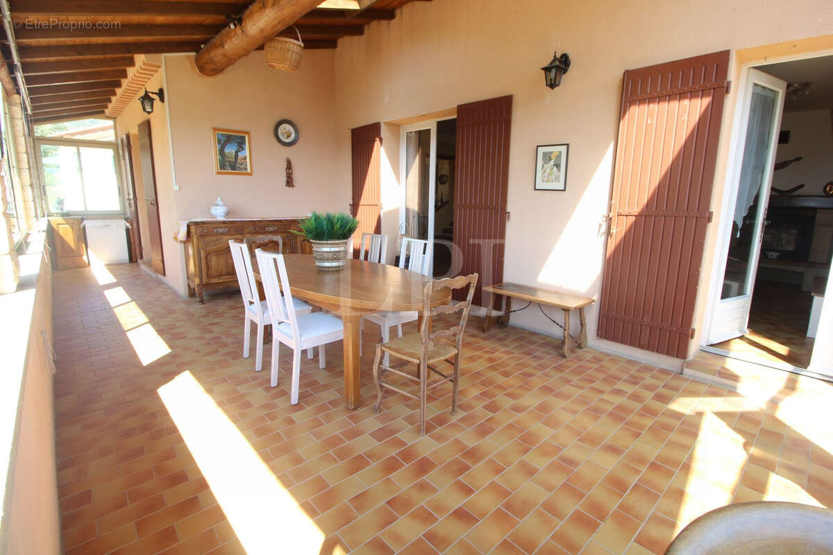 Maison à SAINT-SATURNIN-LES-APT