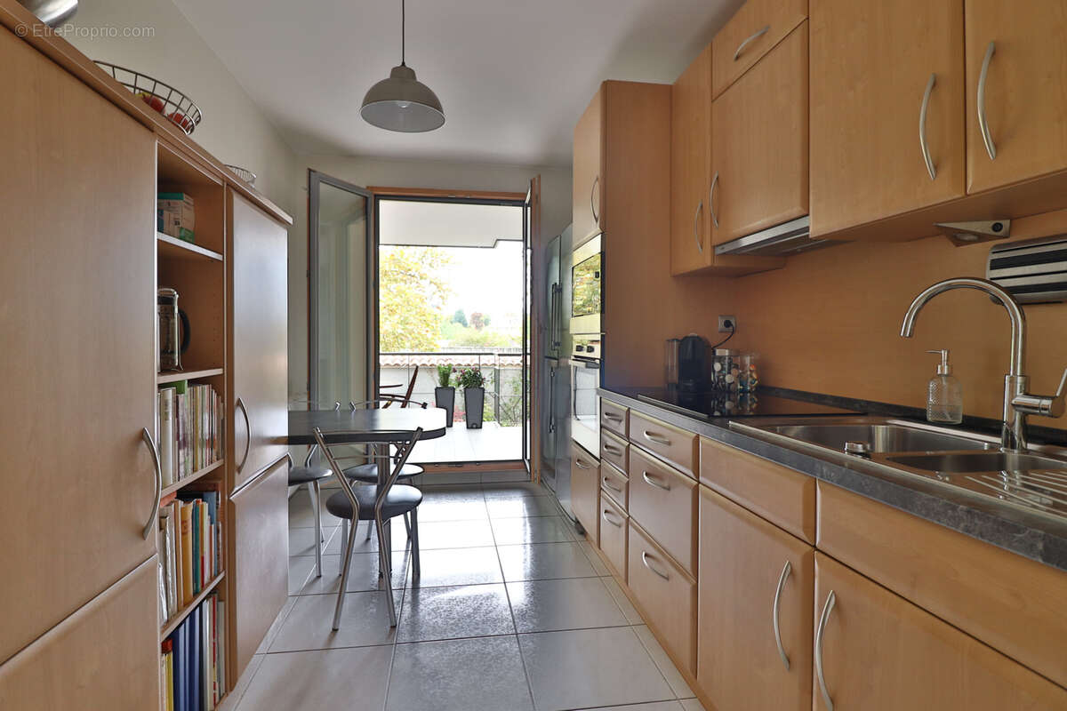 Appartement à TASSIN-LA-DEMI-LUNE