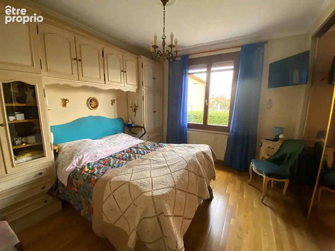 Villa plain-pied avec garage camping-car et dépendances - photo 10