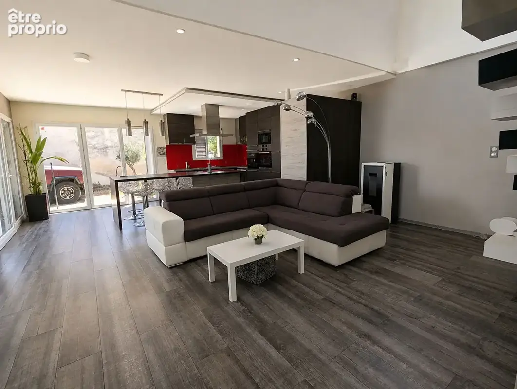 AUPS, superbe villa contemporaine avec piscine proche du village. - photo 7