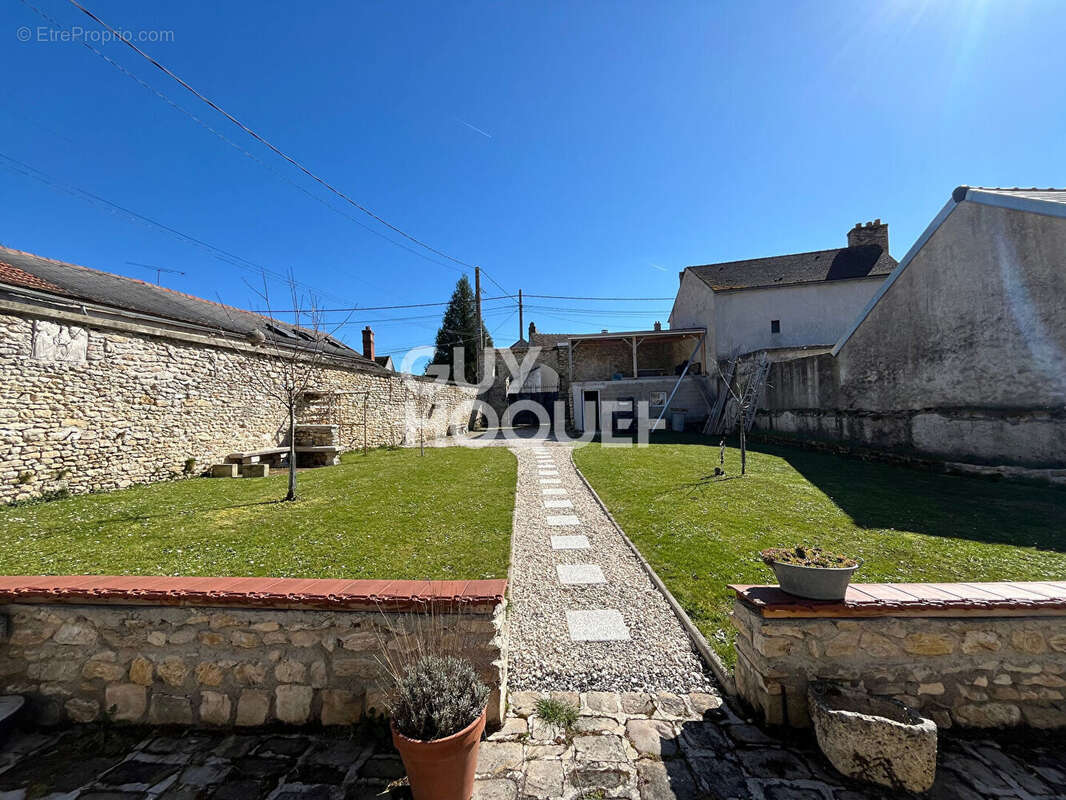 Maison à MILLY-LA-FORET