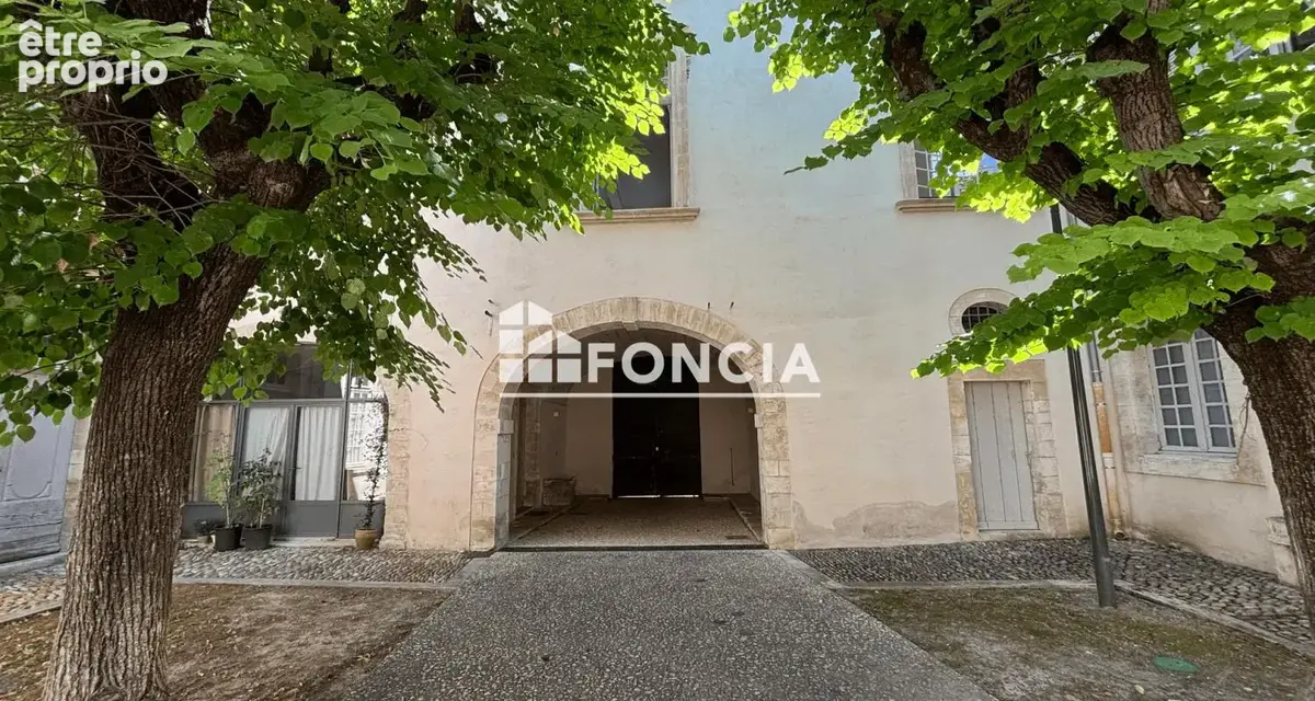 Appartement à VILLENEUVE-LES-AVIGNON