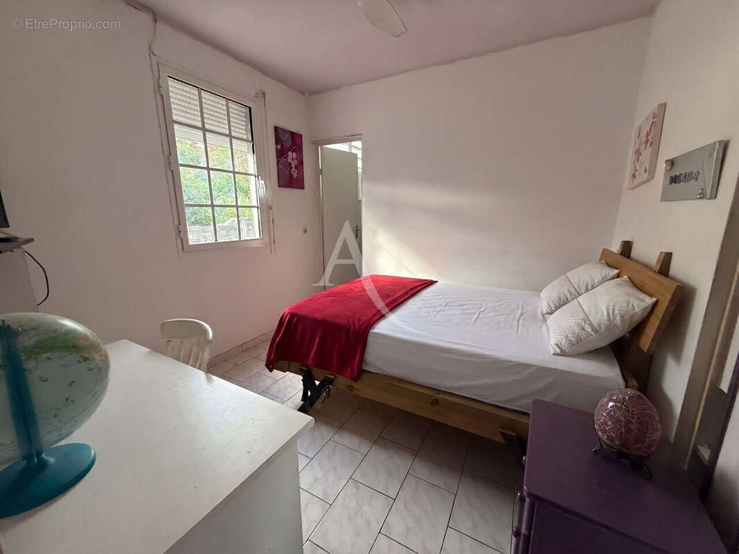 Maison 5 chambres + bungalow sur terrain clos - photo 6
