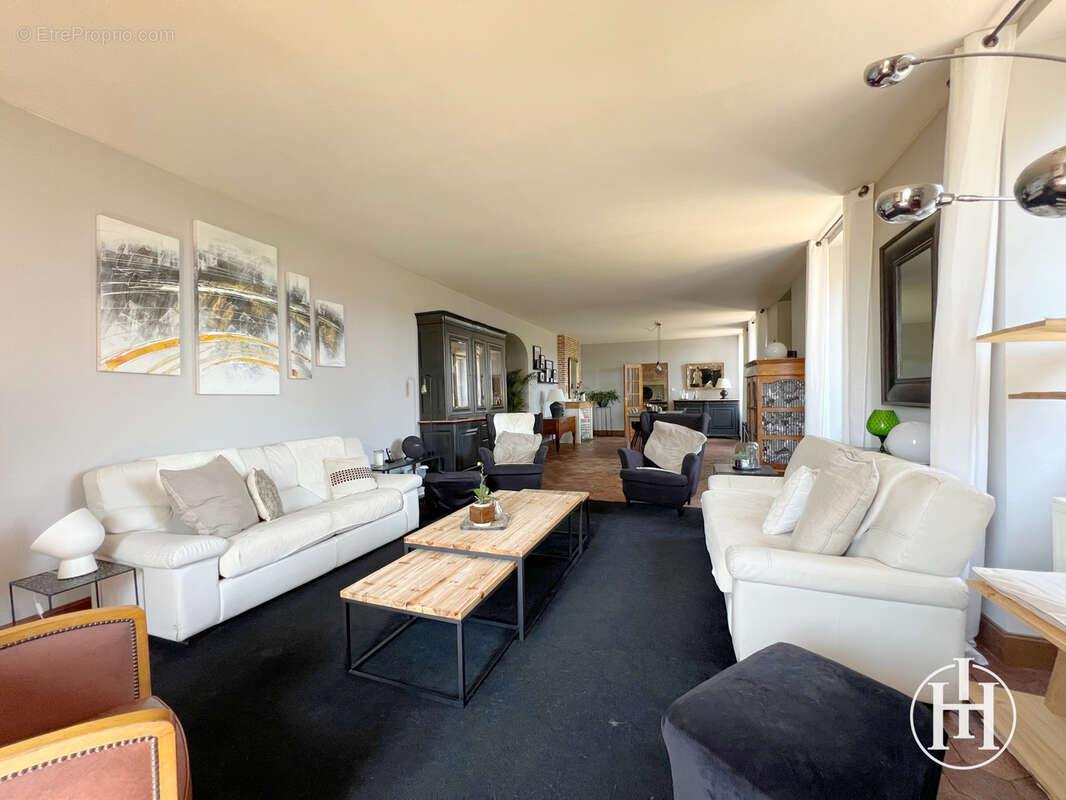 Maison à CHARENTON-DU-CHER