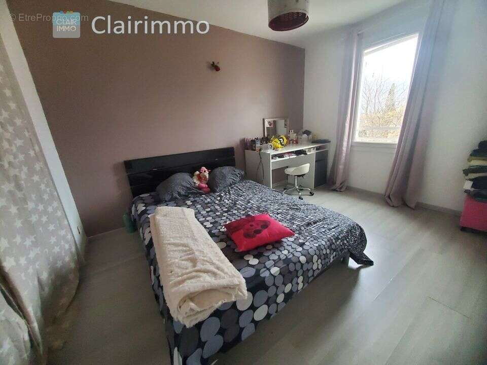 Maison Rognac 5 pièces jardin piscine - Maison à VITROLLES