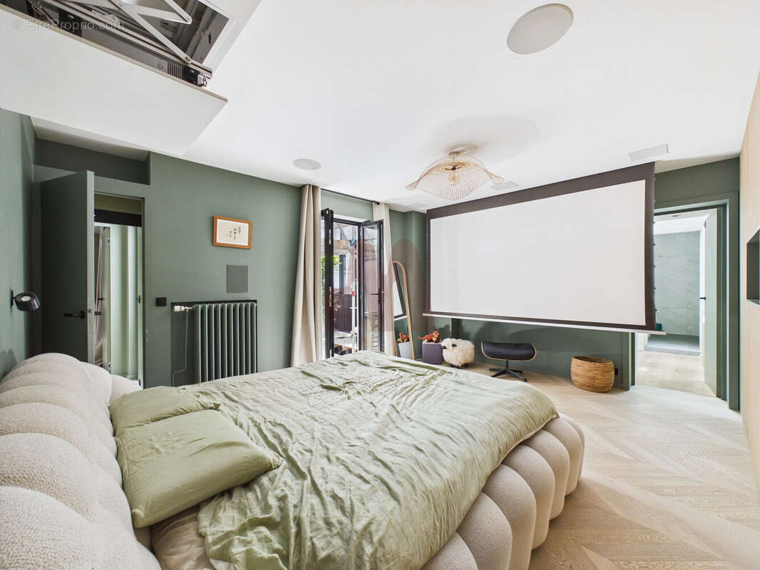 Appartement à PARIS-20E