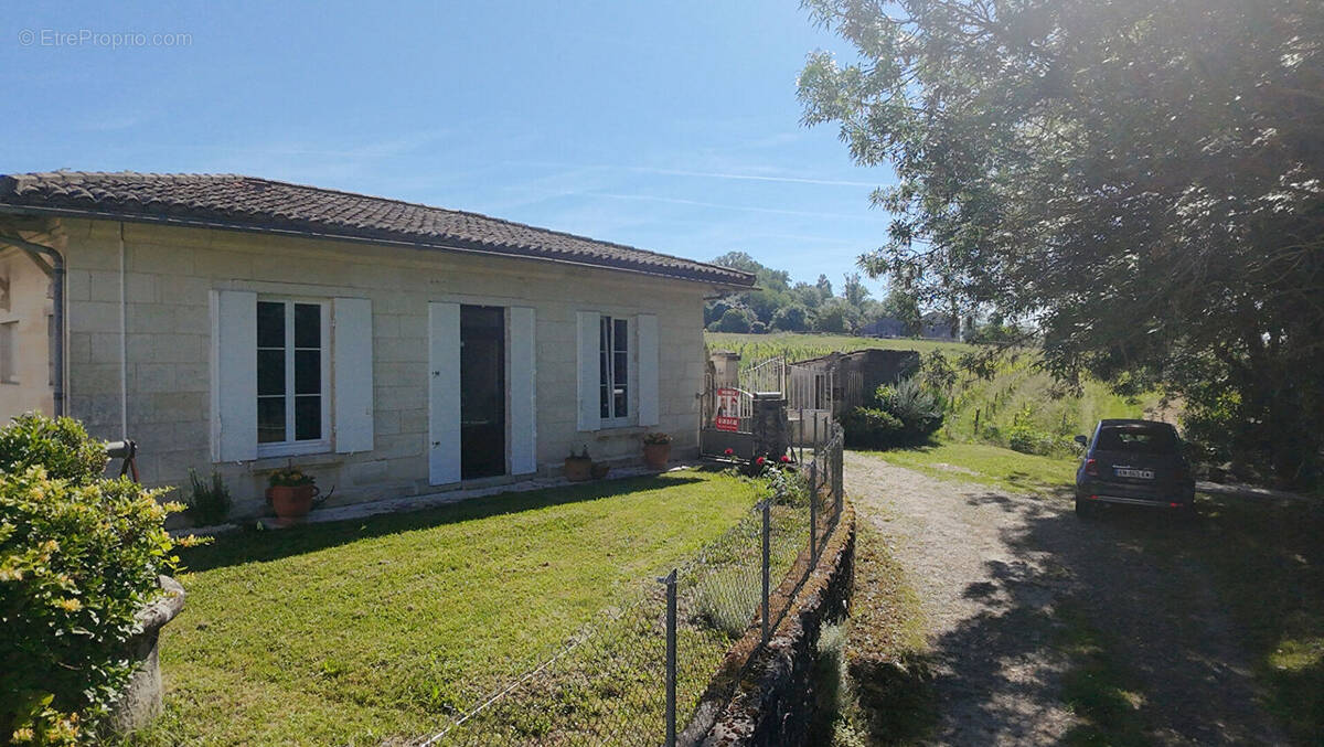 Maison à FRONSAC