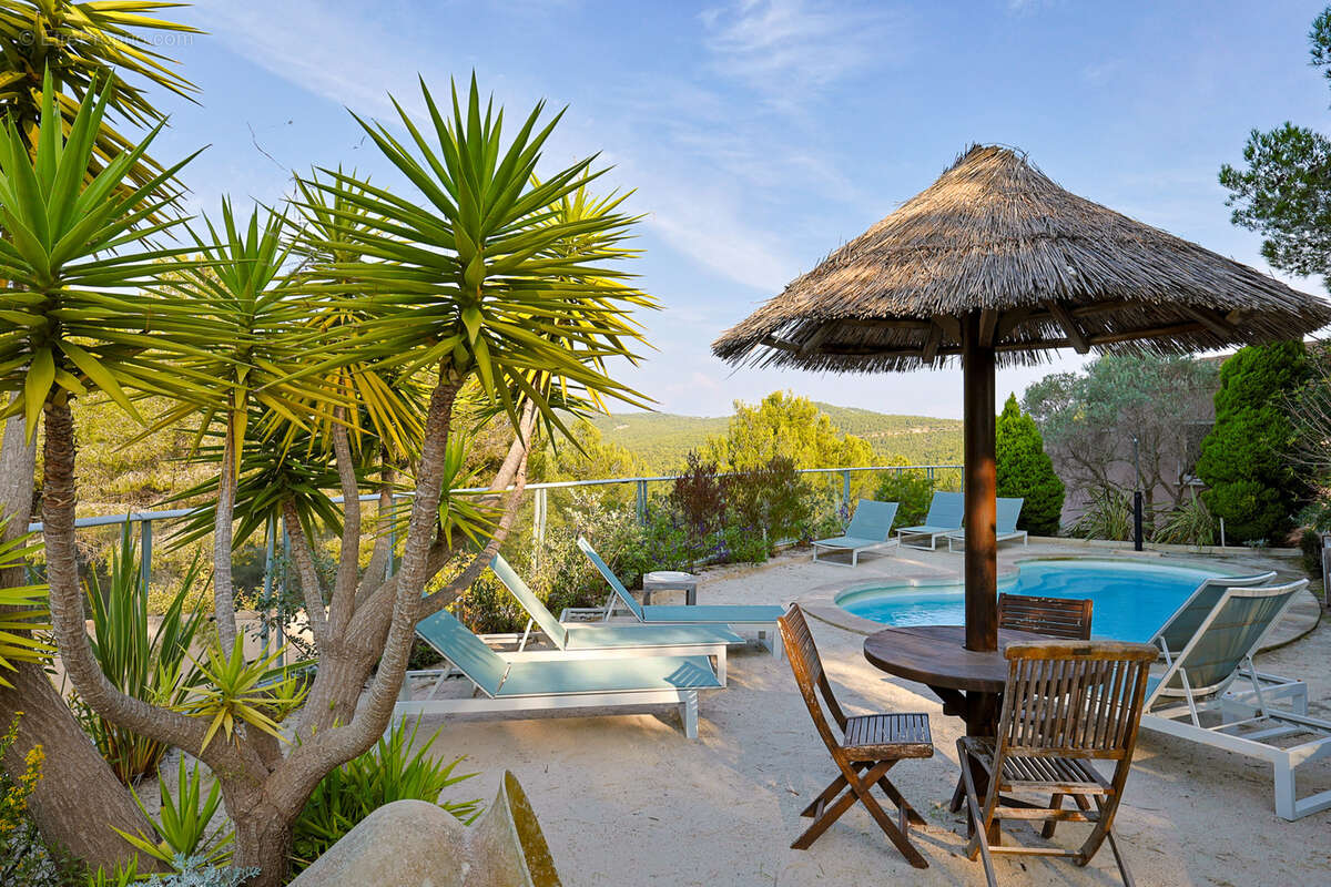 Maison à ENSUES-LA-REDONNE