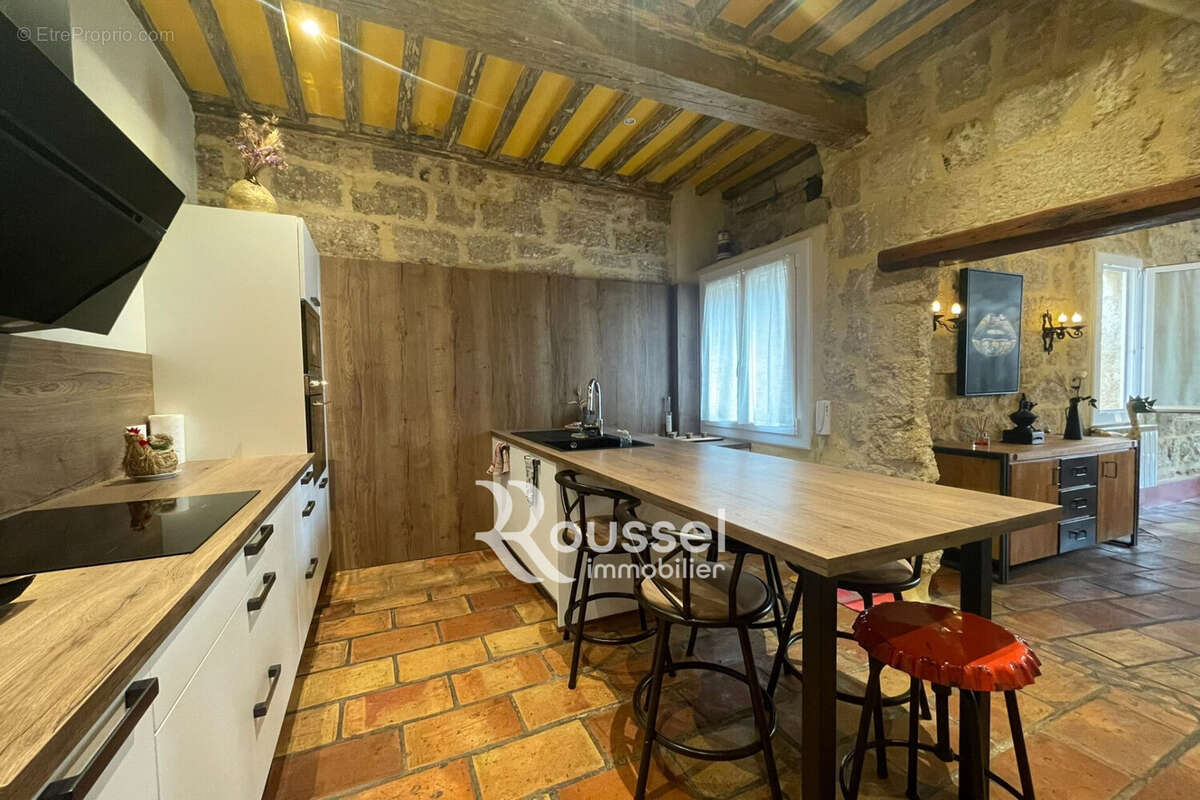 Maison à POUSSAN