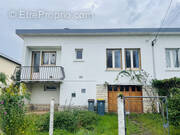 Maison à SAINT-PANTALEON-DE-LARCHE