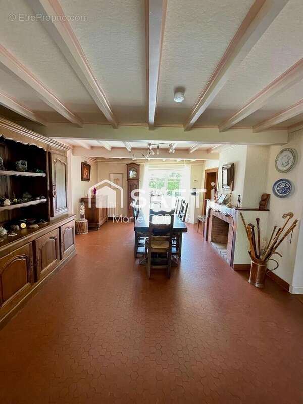 Maison 203 m² à Terre-Clapier  - photo 4