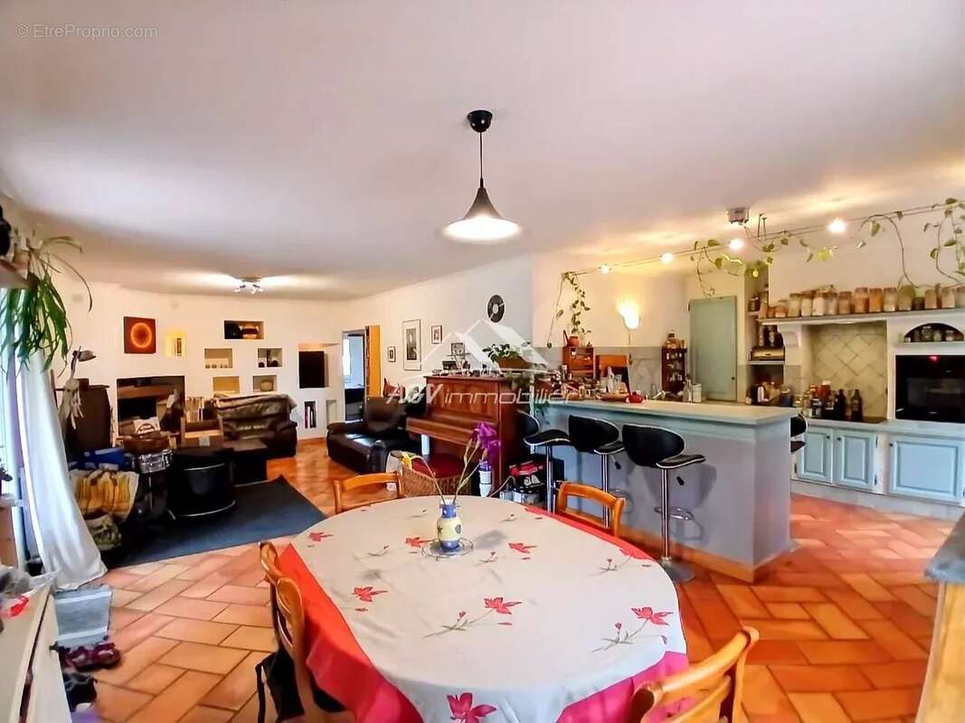 Maison à SAINT-CHRISTOL-LES-ALES