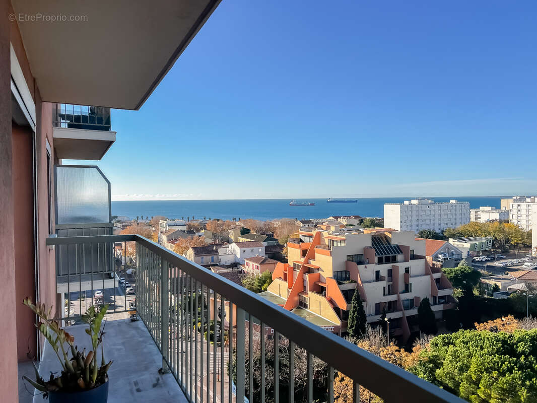 Appartement à PORT-DE-BOUC