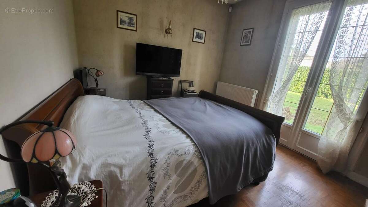 Maison à PORT-SAINTE-FOY-ET-PONCHAPT