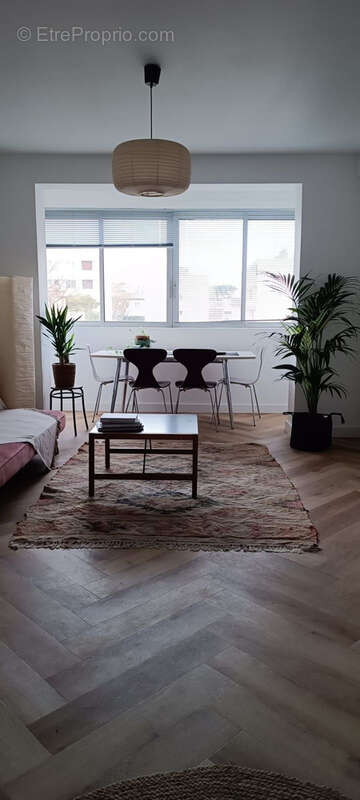 Appartement à MARSEILLE-8E