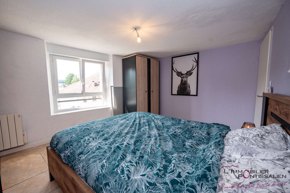 Appartement - 89 m2 - 4 pièces à LABERGEMENT SAINTE MARIE - photo 9