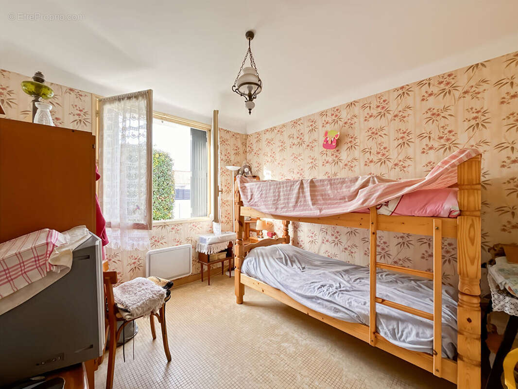 Maison T3 avec garage de 40 m² à seulement 250 mètres du Super U - photo 9