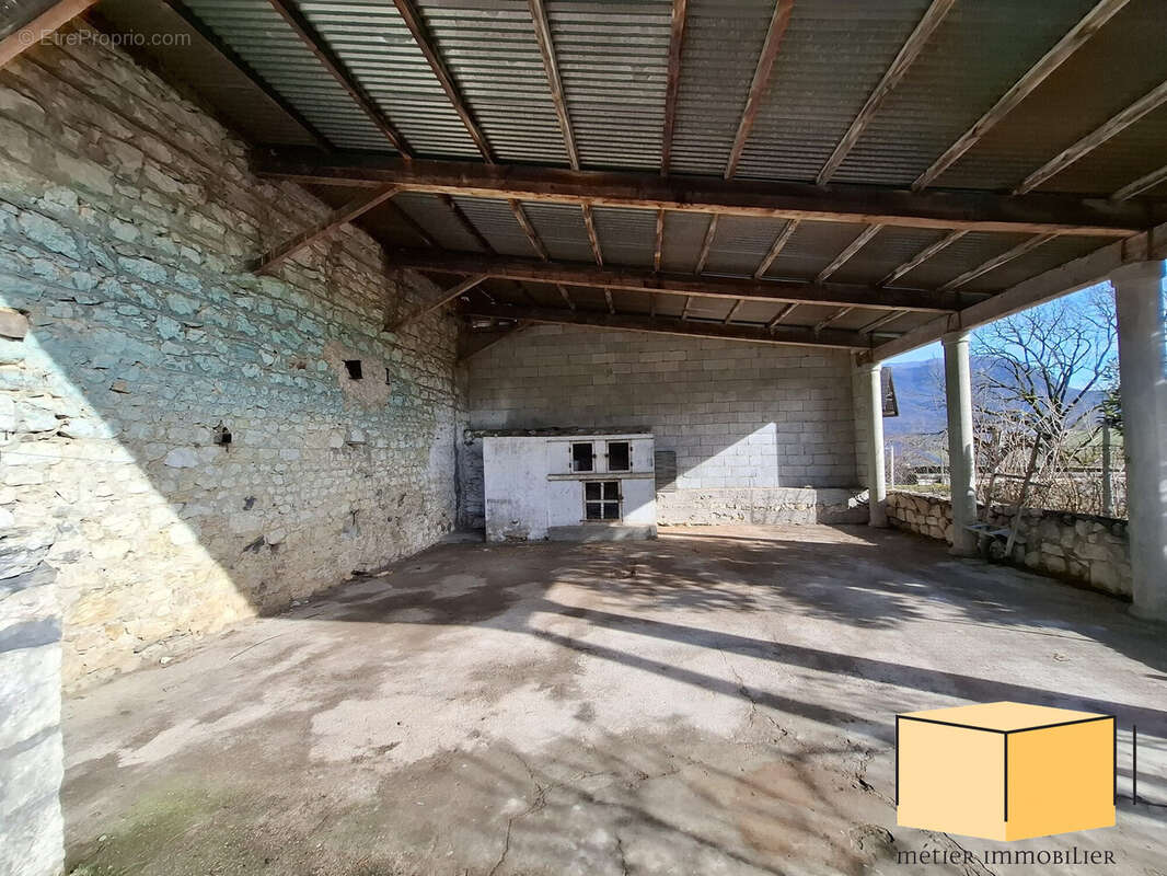 Maison à SAINT-MARTIN-DE-BAVEL