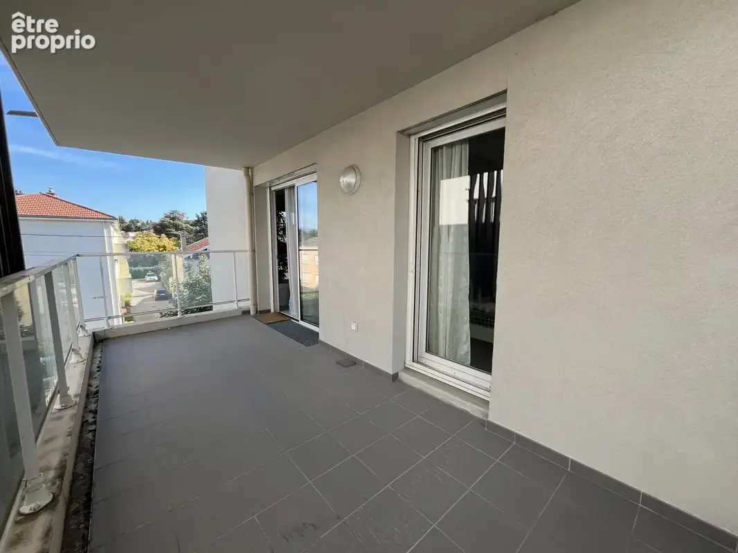 VALENCE CHATEAUVERT - Appartement T3 avec terrasse et garage - photo 2