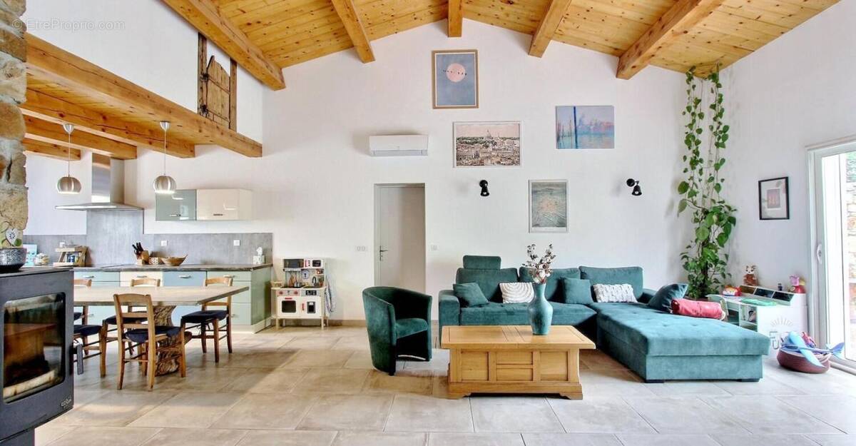 Maison à LE CANNET-DES-MAURES