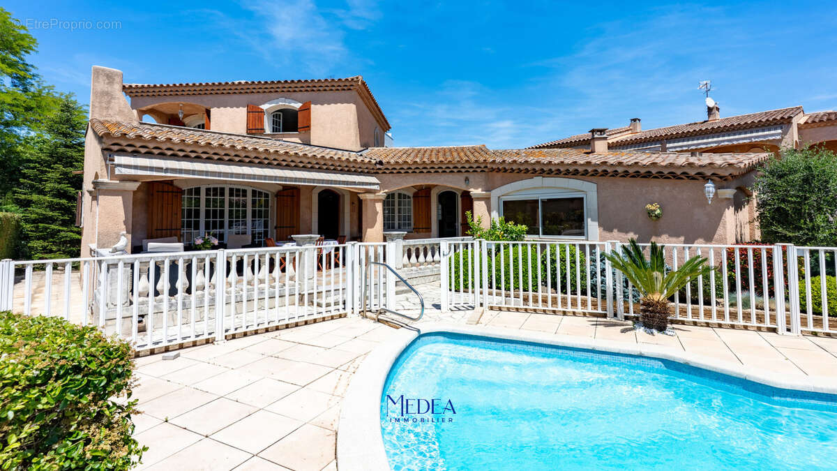 Photo 2 - Maison à MARSEILLE-9E