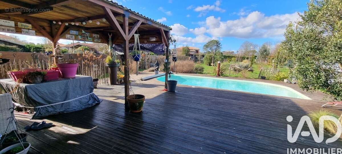 Photo 2 - Maison à SALLES