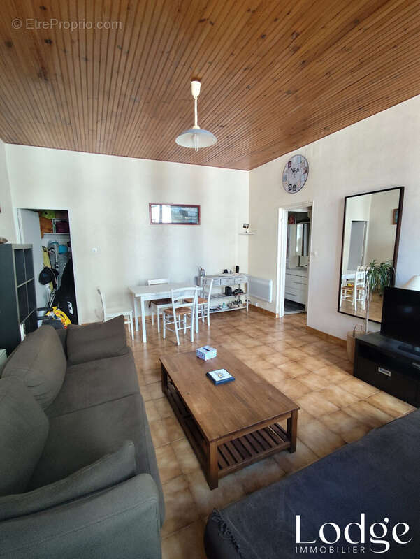 Appartement à MARSEILLE-7E