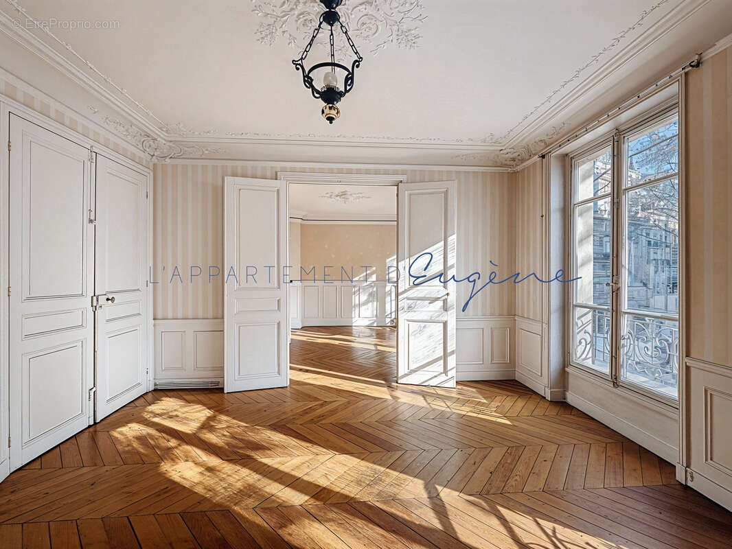 Appartement à PARIS-15E